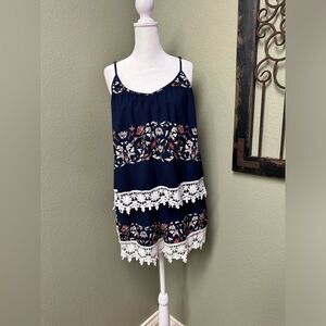 Entro navy blue floral vneck lace trim short romper